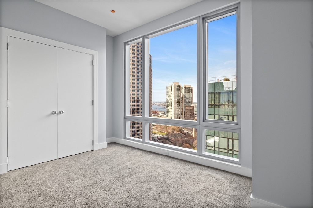 500 Atlantic Ave Unit: PH21B