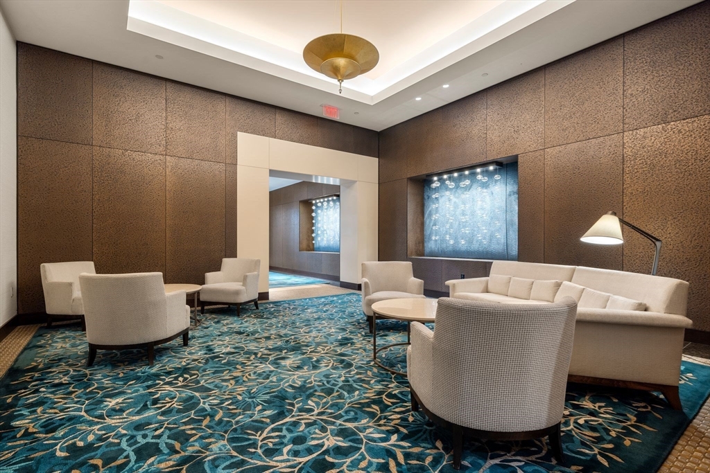 500 Atlantic Ave Unit: PH21B