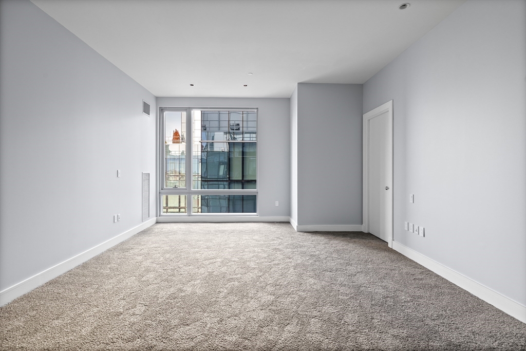 500 Atlantic Ave Unit: PH21B