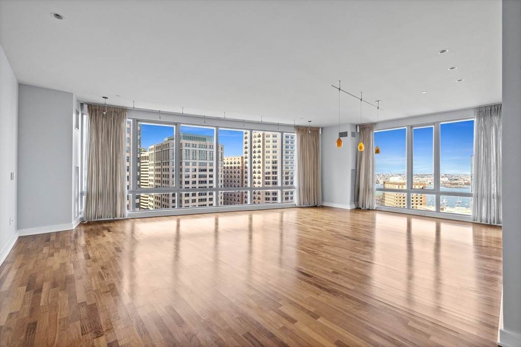 500 Atlantic Ave Unit: PH21B