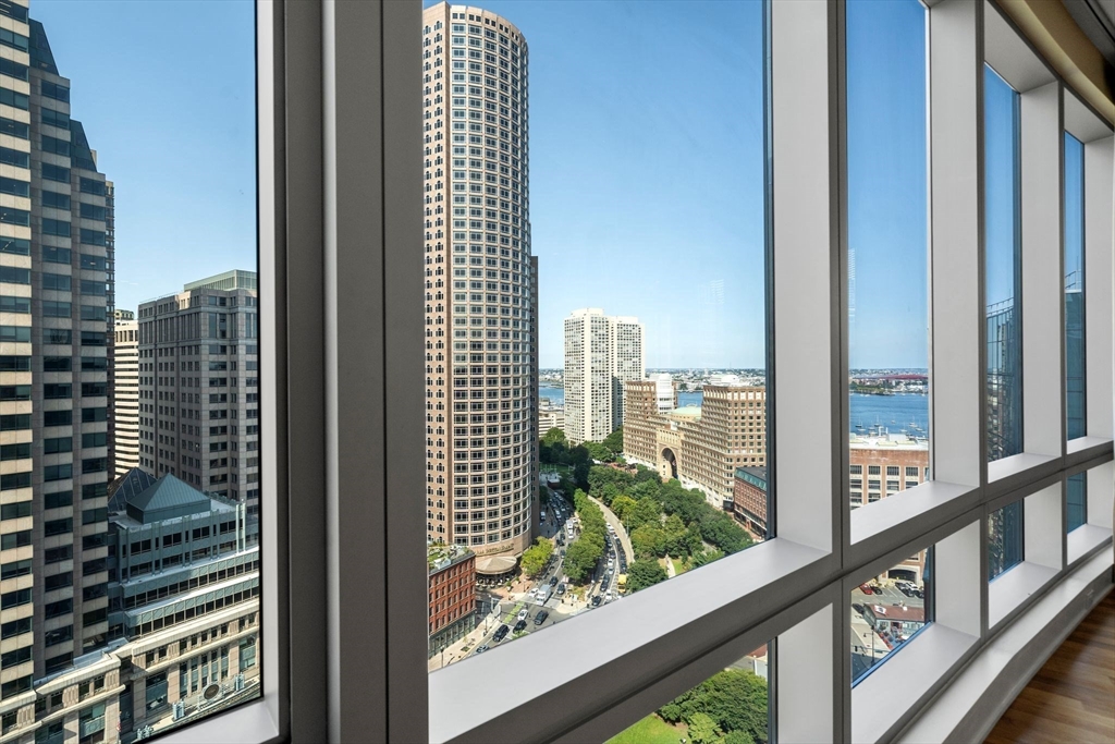 500 Atlantic Ave Unit: PH21B