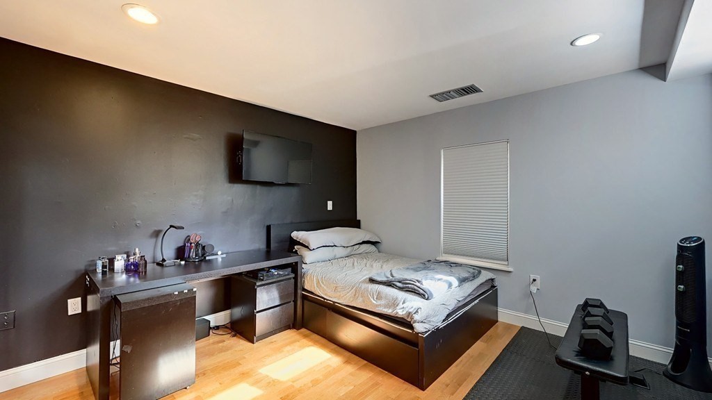 78 Gainsborough Street # 005E