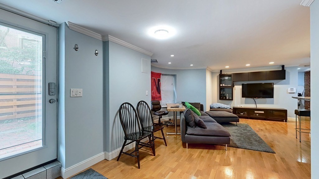 78 Gainsborough Street # 005E