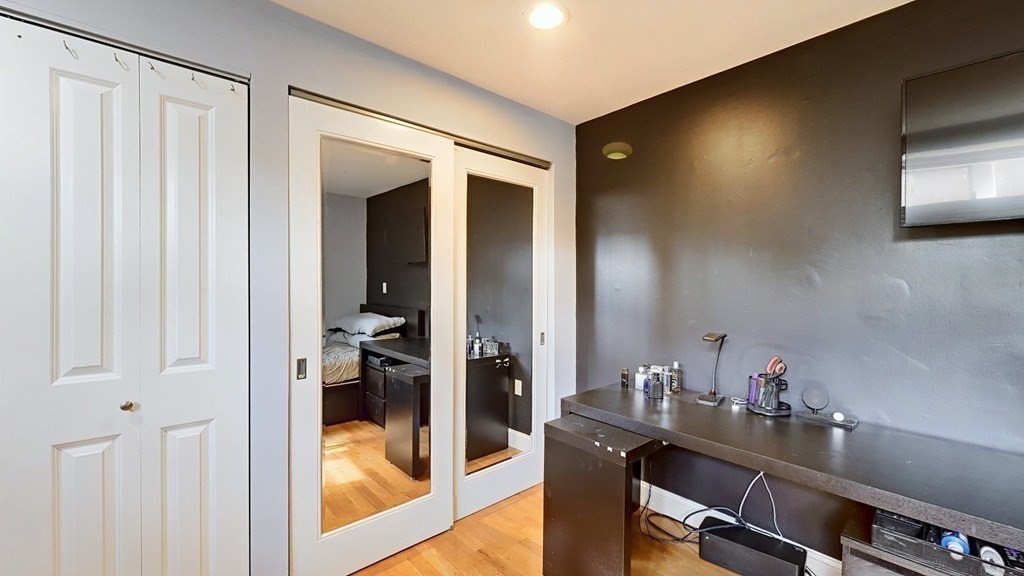 78 Gainsborough Street # 005E
