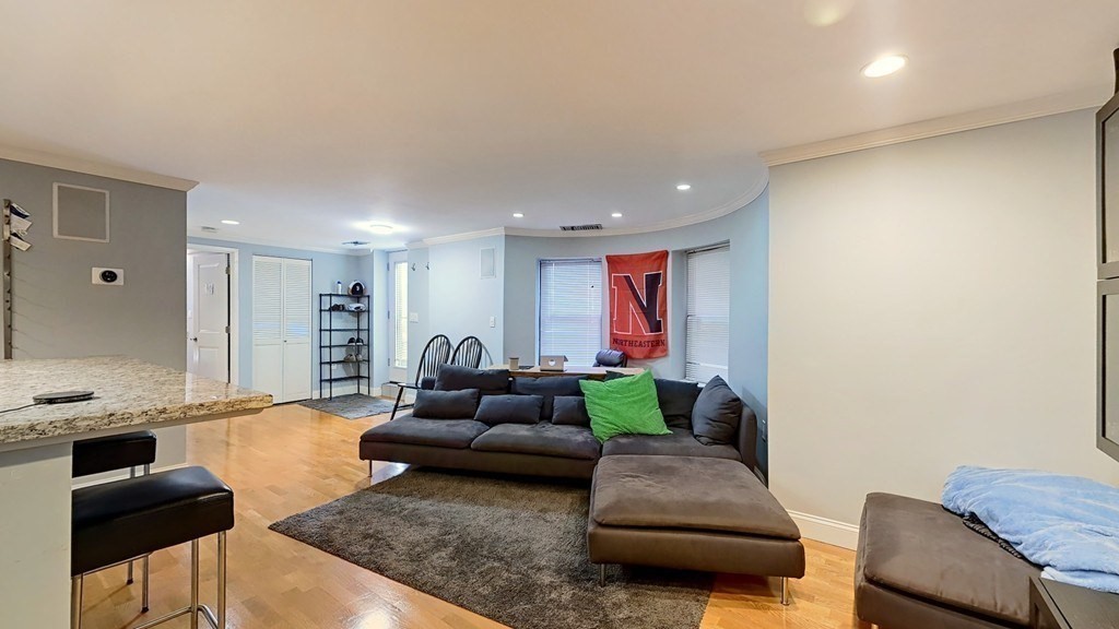 78 Gainsborough Street # 005E