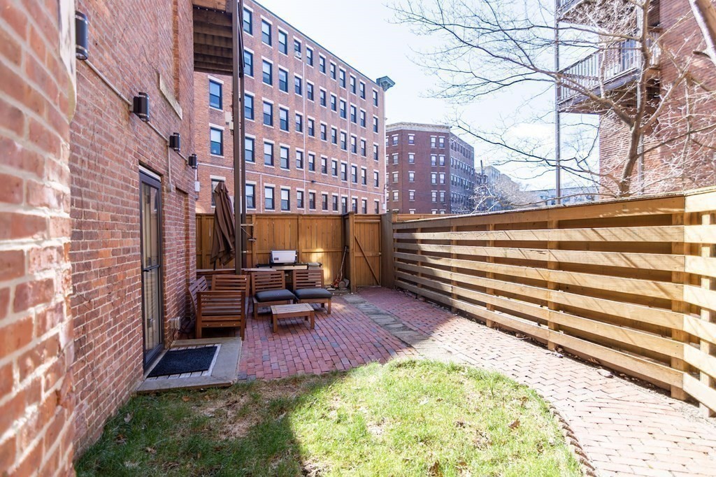 78 Gainsborough Street # 005E