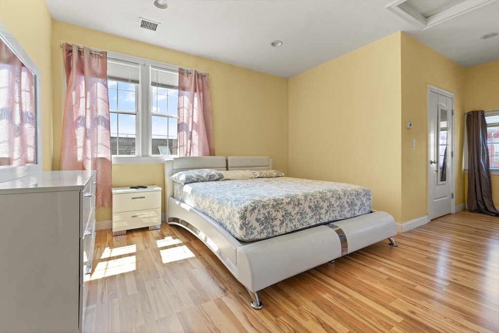 178 -180 Magnolia St