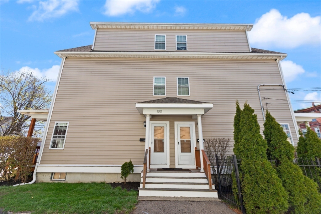 178 -180 Magnolia St