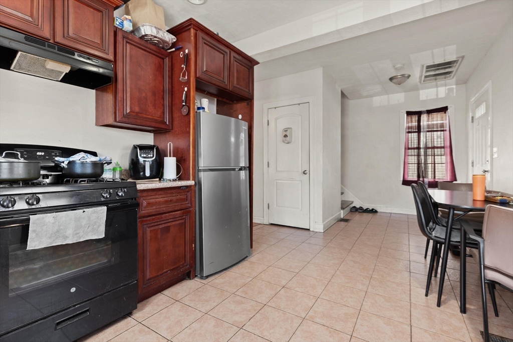 178 -180 Magnolia St