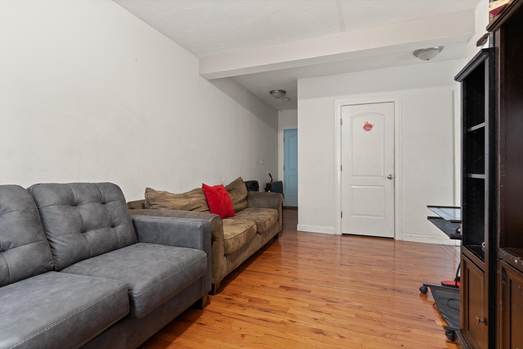 178 -180 Magnolia St