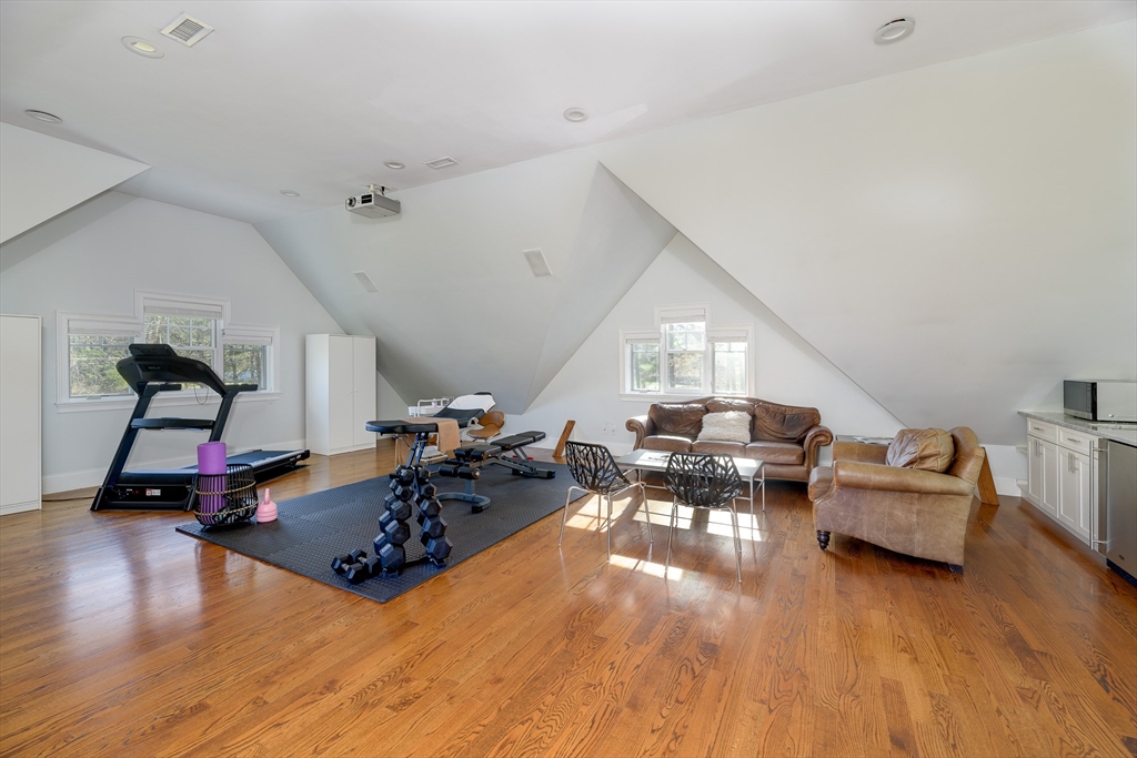 965 Bedford Rd
