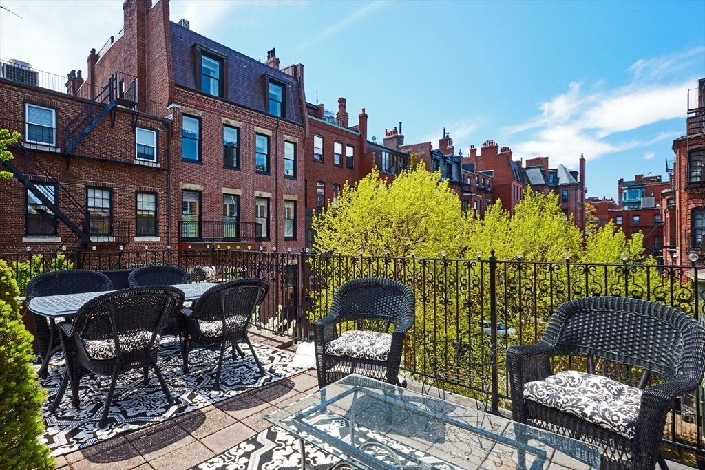 174 Marlborough Street # 4