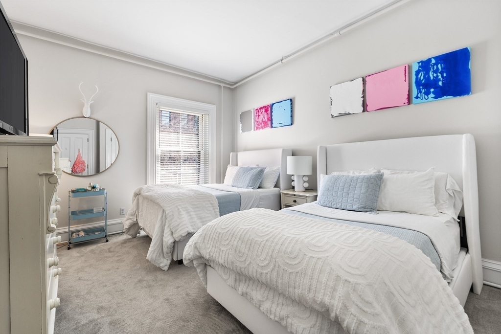 174 Marlborough Street # 4