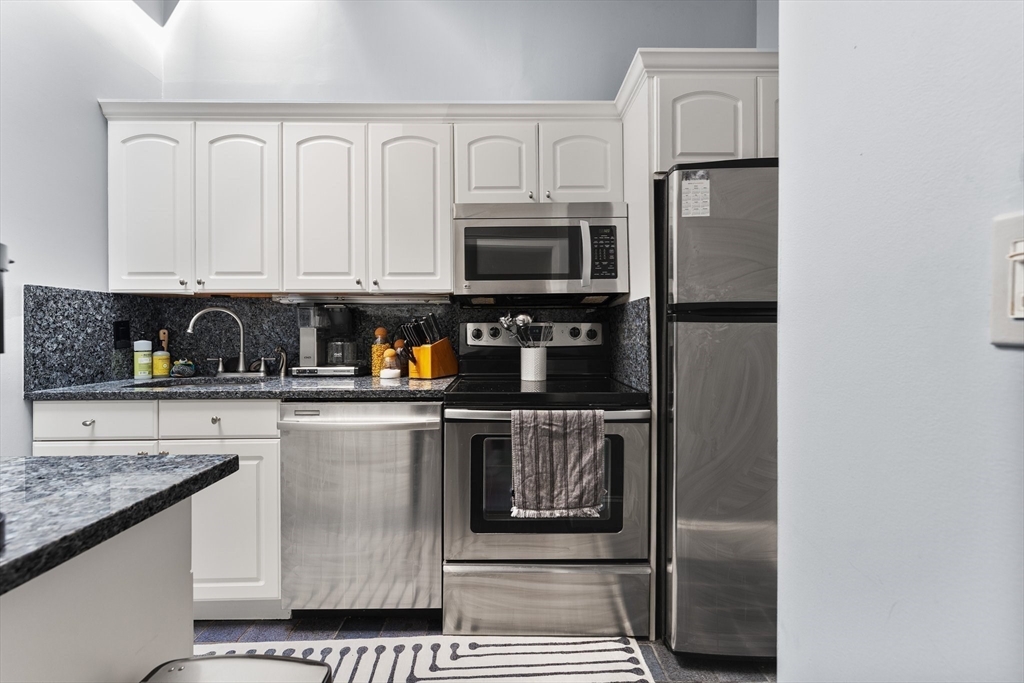 174 Marlborough Street # 4