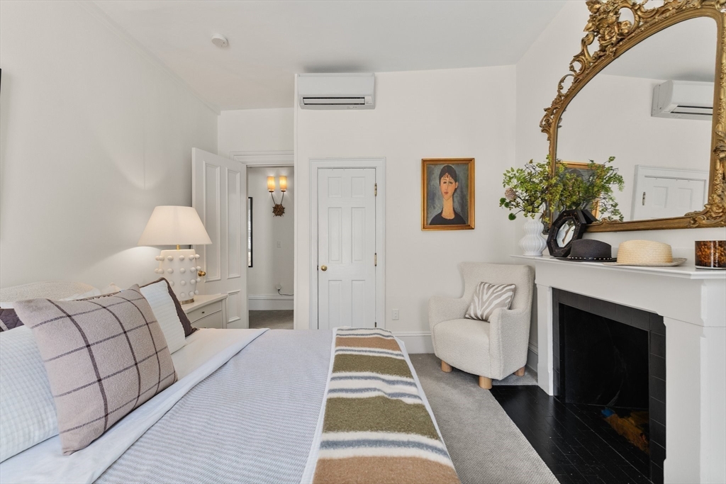 174 Marlborough Street # 4