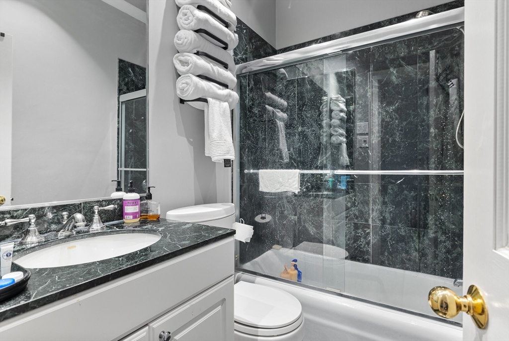 174 Marlborough Street # 4