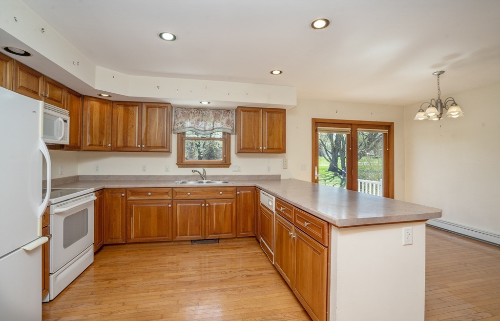 38 Fern Ave