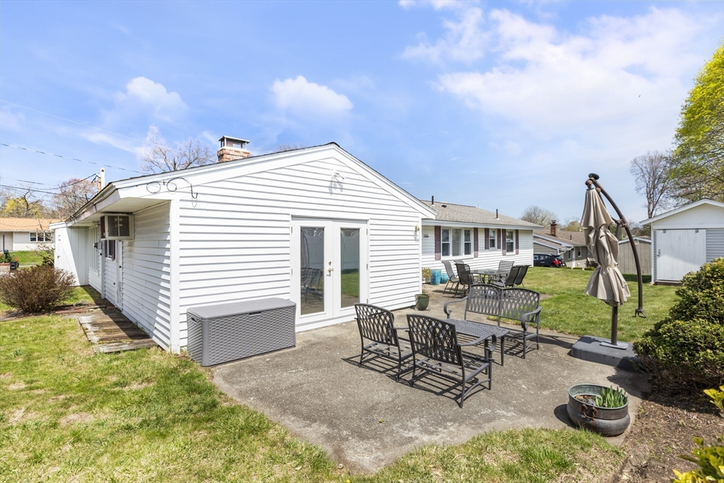 19 Dixon Road
