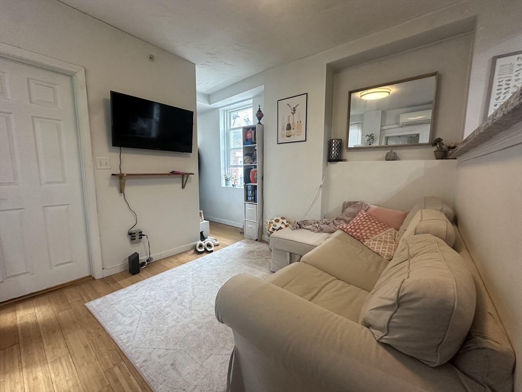 35 N. Margin Street # 6