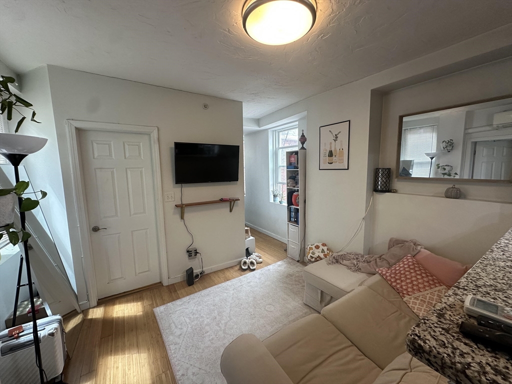 35 N. Margin Street # 6
