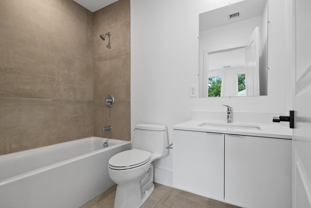 264 Lagrange Street # 264 Unit: U-264