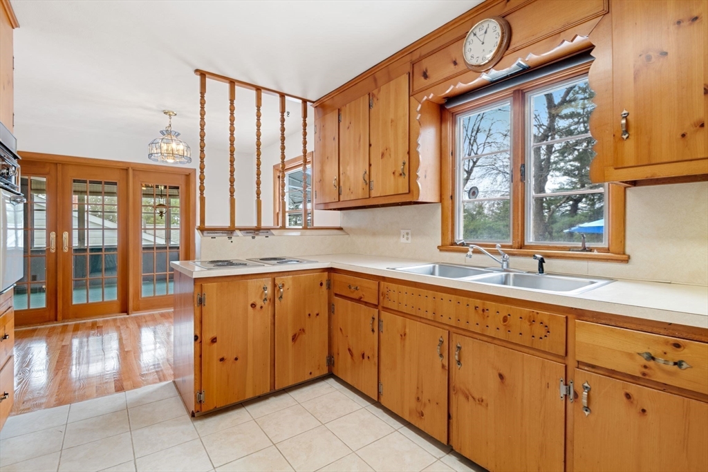 20 Laurence Dr