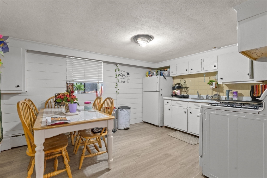 31 Chaske Ave