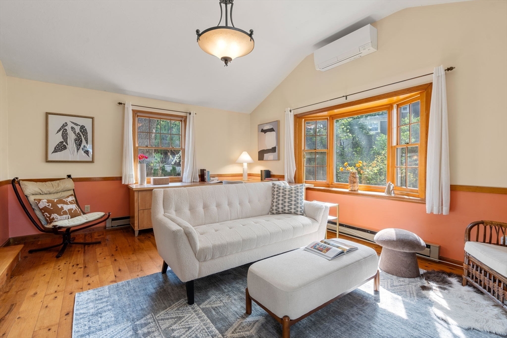 72 Willowdean Ave