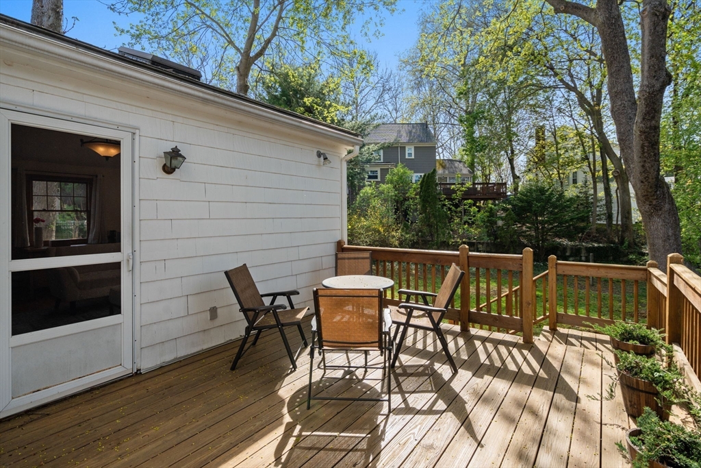 72 Willowdean Ave