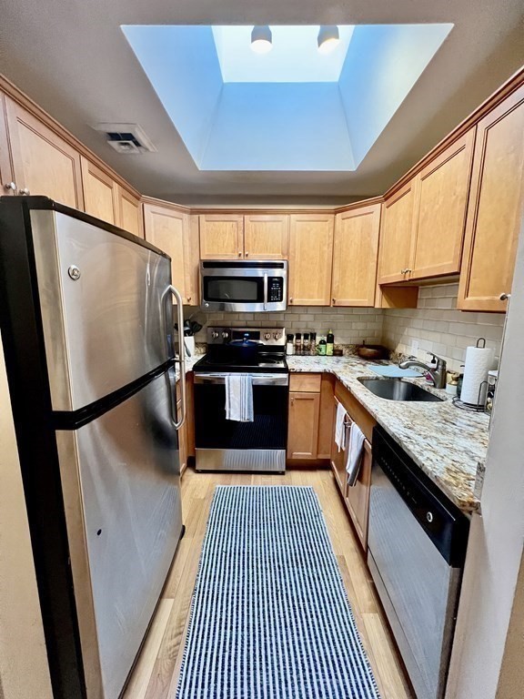 280 Commonwealth Ave # 402