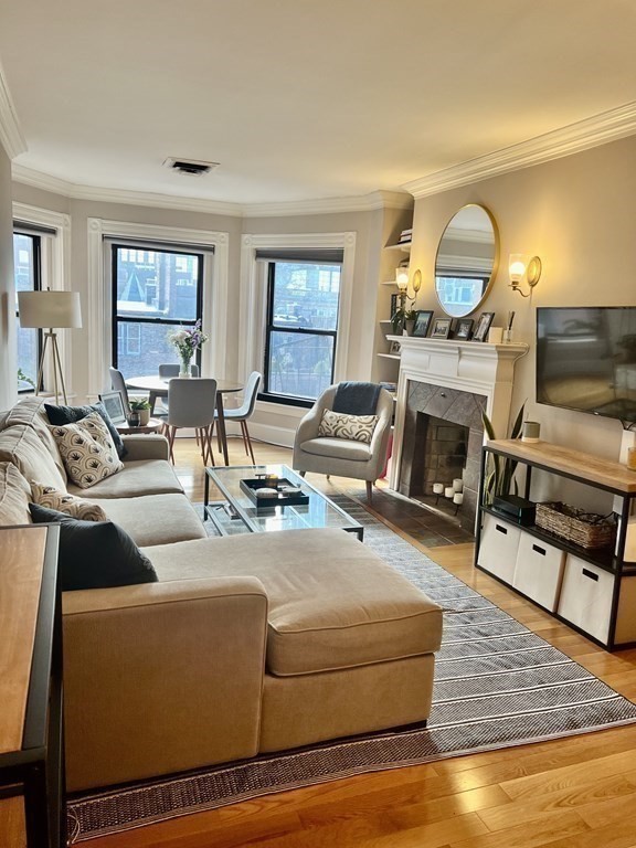 280 Commonwealth Ave # 402