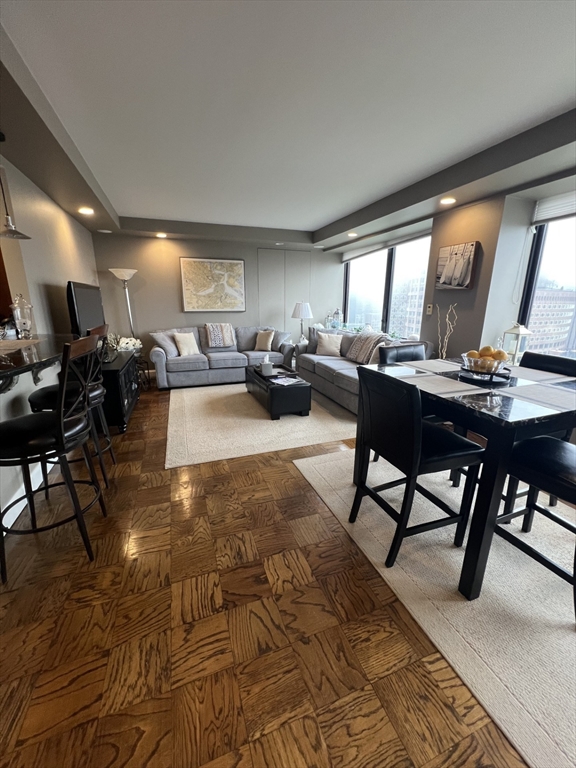 65 E India Row # 18H