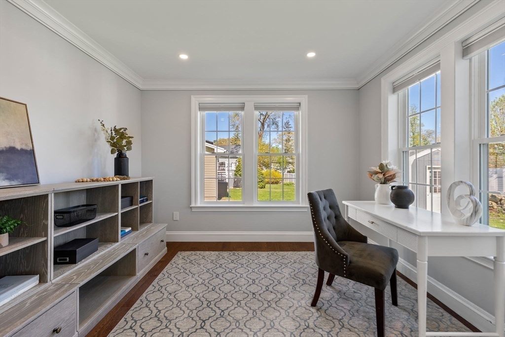 8 Whispering Hill Rd