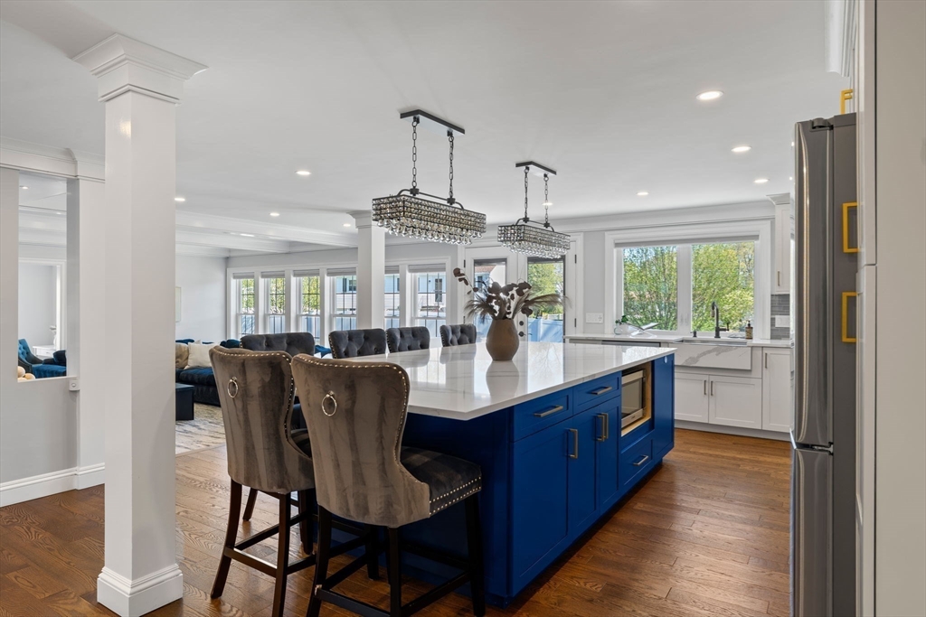 8 Whispering Hill Rd