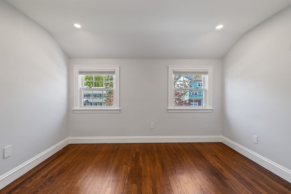 8 Whispering Hill Rd