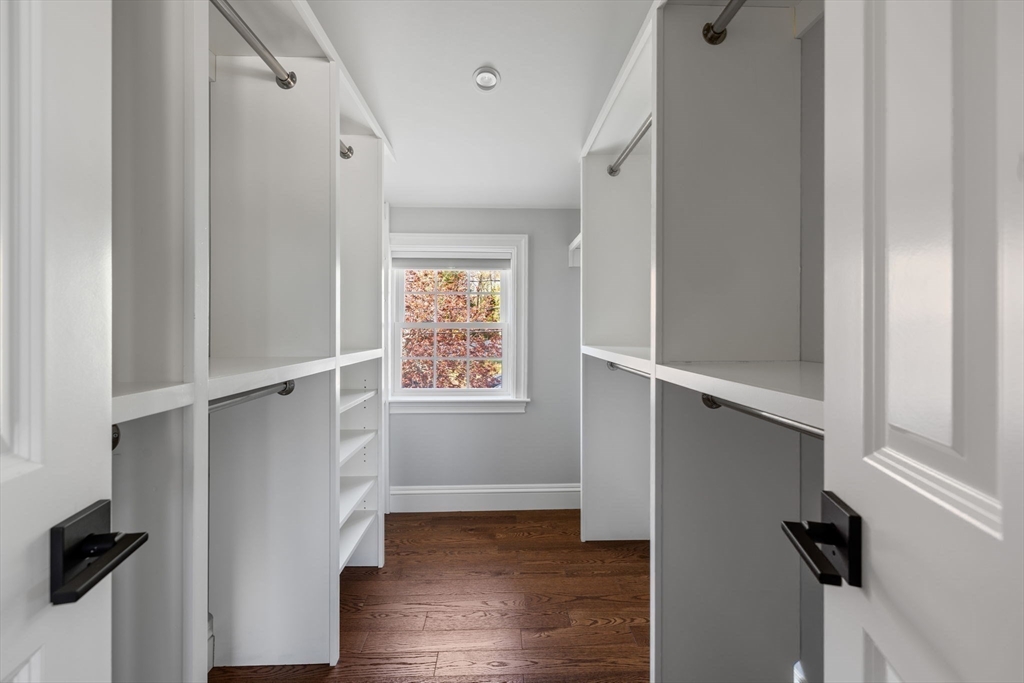 8 Whispering Hill Rd