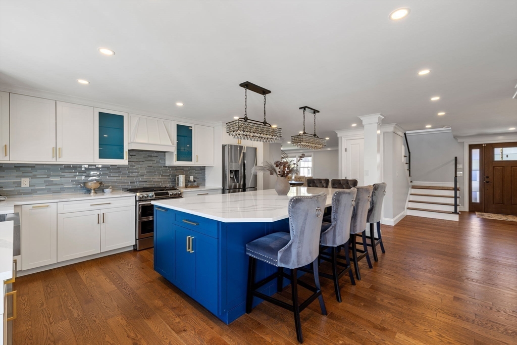 8 Whispering Hill Rd