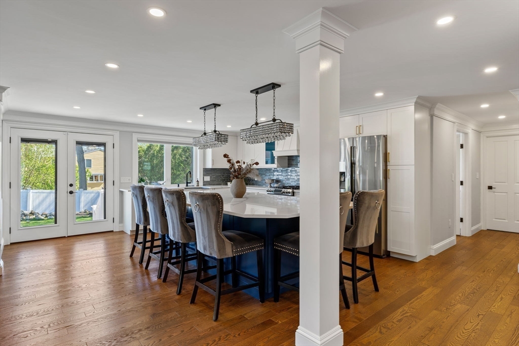 8 Whispering Hill Rd