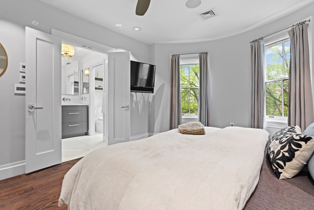 28 Greenwich Park # 3