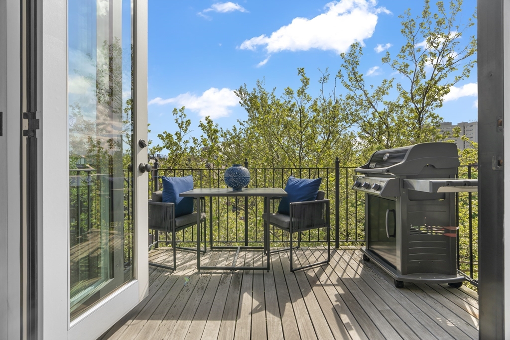 28 Greenwich Park # 3