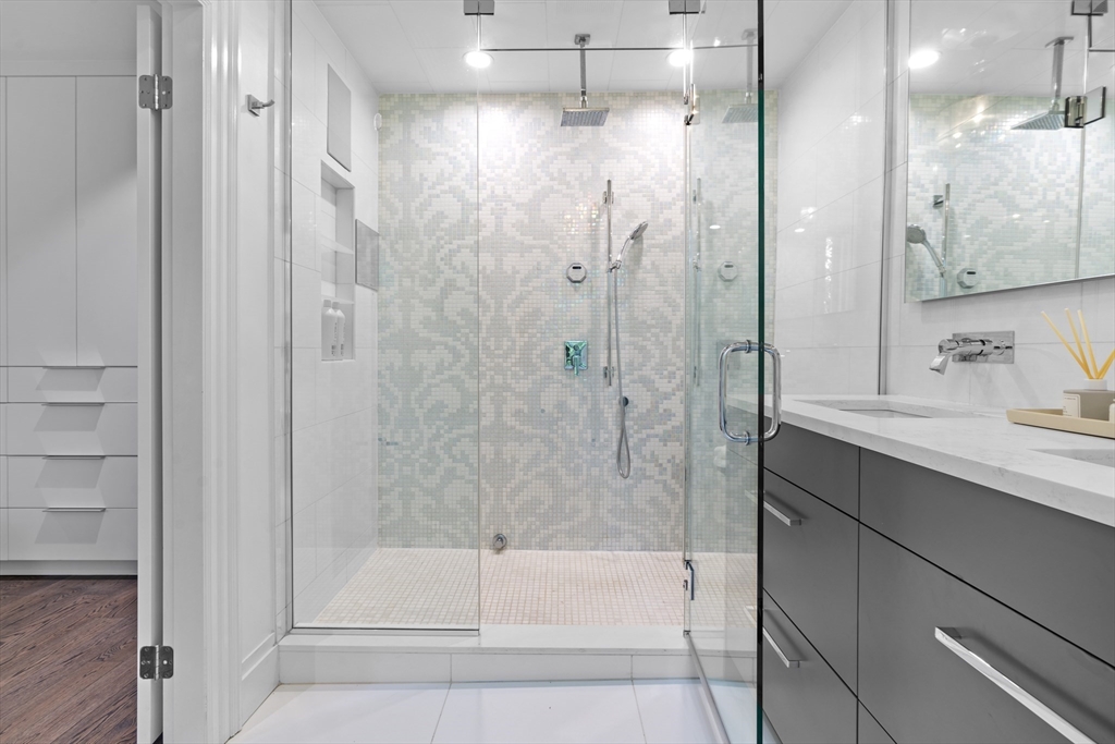 28 Greenwich Park # 3