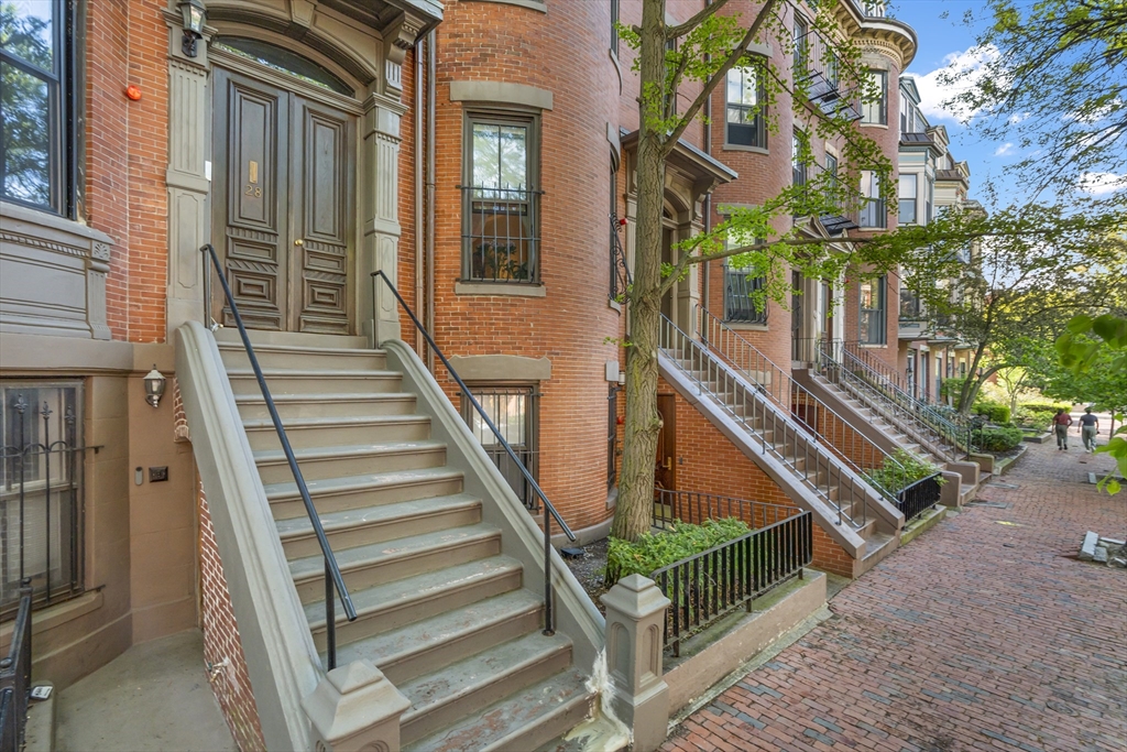 28 Greenwich Park # 3