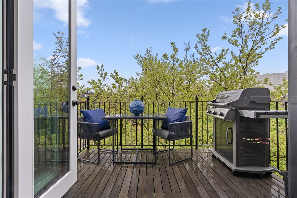 28 Greenwich Park # 3