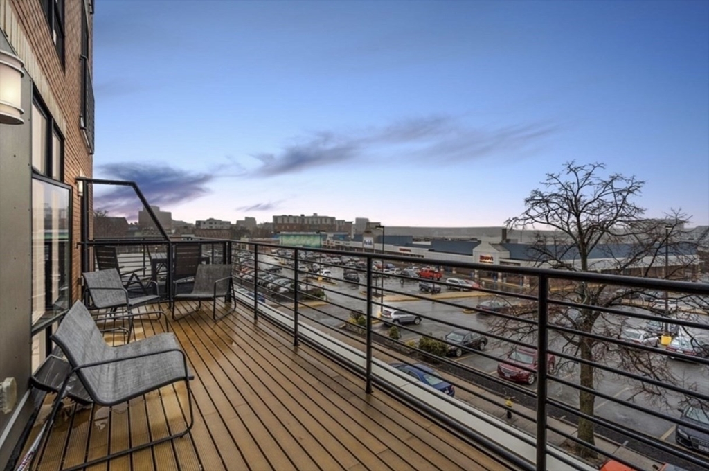 250 Meridian St # 202