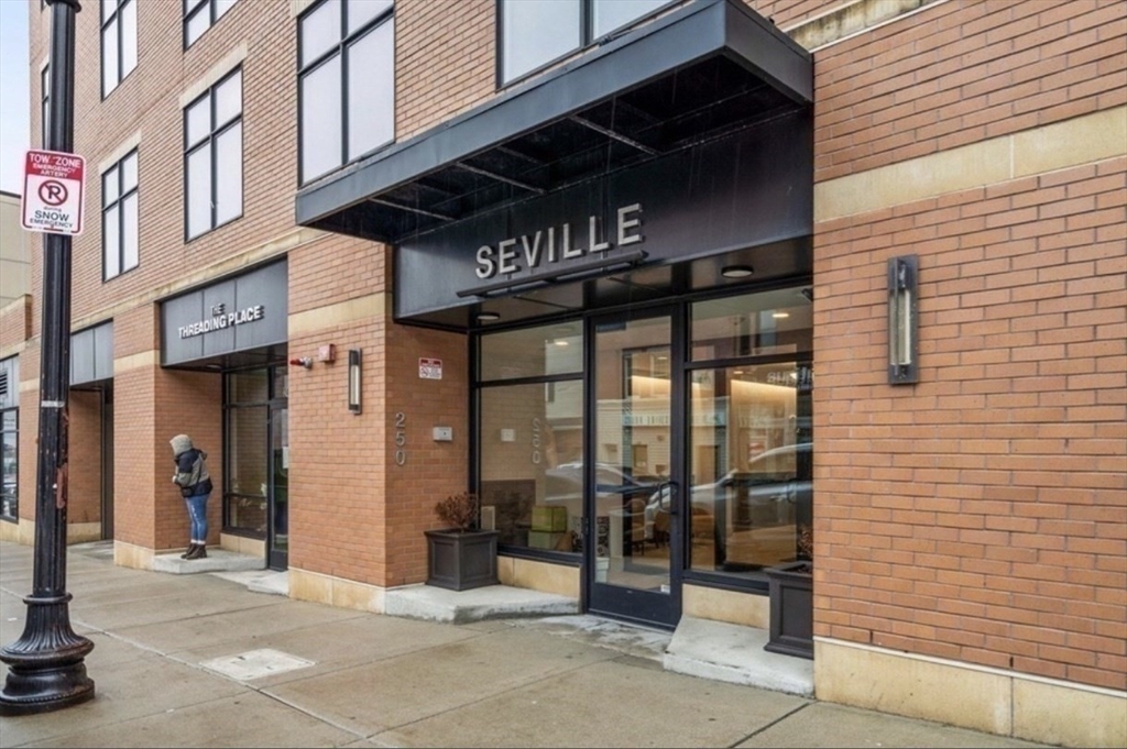 250 Meridian St # 202