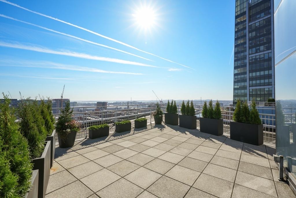 500 Atlantic Ave # 21H