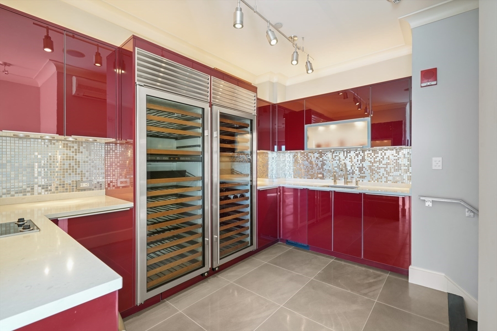 500 Atlantic Ave # 21H