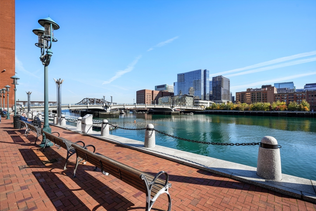 500 Atlantic Ave # 21H