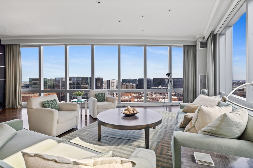 500 Atlantic Ave # 21H