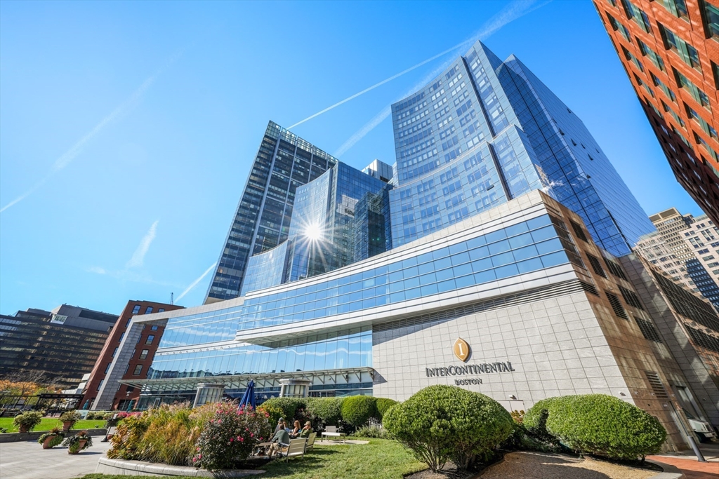 500 Atlantic Ave # 21H